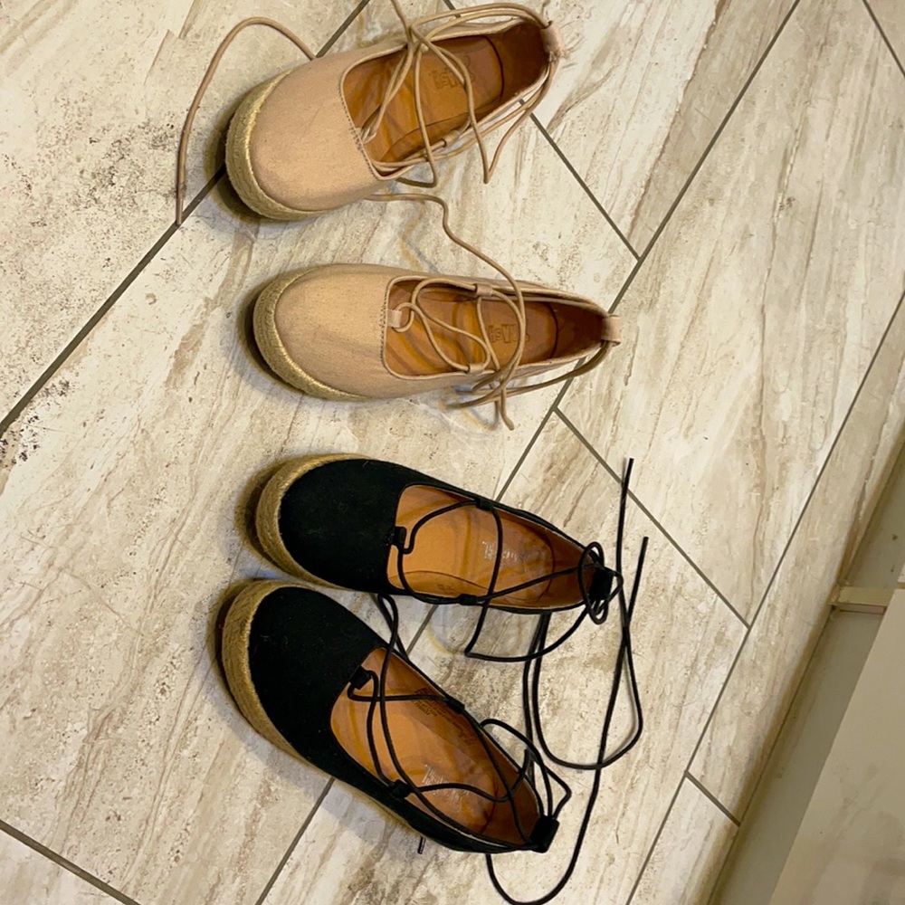 Two pairs of tie-up ankle shoes
